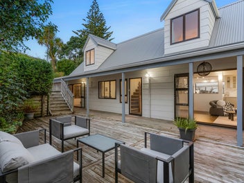 5 Newport Place, Forrest Hill, Auckland