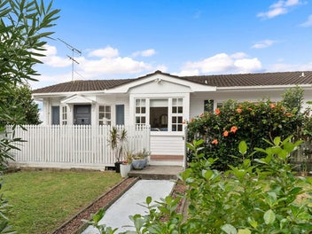 15A Caulton Street, Saint Johns, Auckland