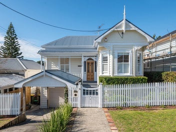 18 Roslyn Terrace, Devonport, Auckland