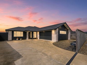96 Johnstone Drive, Fitzherbert, Palmerston North