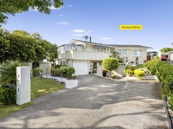 5 Borrowdace Avenue, Botany Downs, Auckland