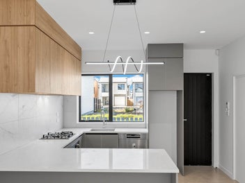 16 Tūkauri Place, Papakura