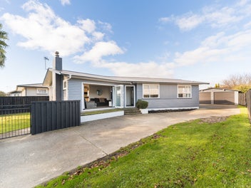 22 Rhodes Drive, Kelvin Grove, Palmerston North