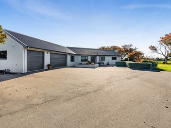 80 Brookes Road, Cardiff, Stratford