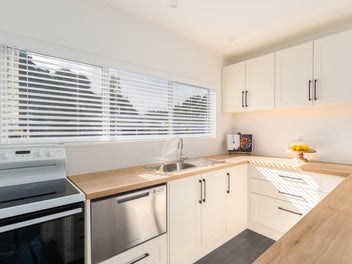 73B Airlie Road, Plimmerton, Porirua