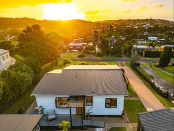32 Kiwi Street, Oneroa, Waiheke Island