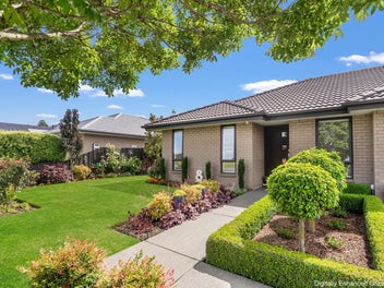 2 Orchard Grove, Netherby, Ashburton