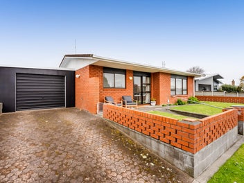 1/168 Mangorei Road, Merrilands, New Plymouth