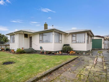 14 Tainui Street, Castlecliff, Whanganui