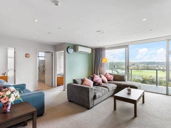 502/25 Don McKinnon Drive, Albany, Auckland