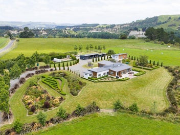 314 Cheltenham Hunterville Road, Waituna West, Rewa
