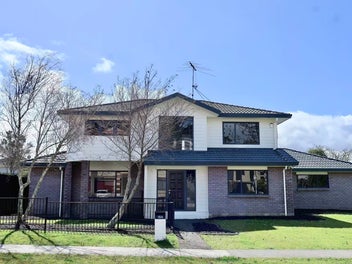 18A Bushlands Park Drive, Albany, Auckland