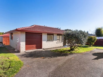 8/4074 Great North Road, Glen Eden, Auckland