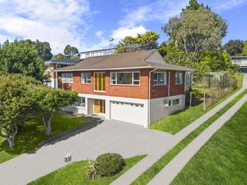 6 Prestige Place, Castor Bay, Auckland