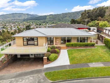 7 King Charles Drive, Kingsley Heights, Upper Hutt