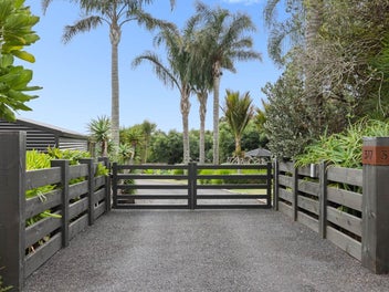 317 Pahoia Road, Tauranga