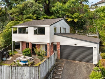 33 Beaumont Crescent, Frankleigh Park, New Plymouth