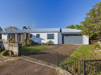25 Lucerne Place, Welcome Bay, Tauranga