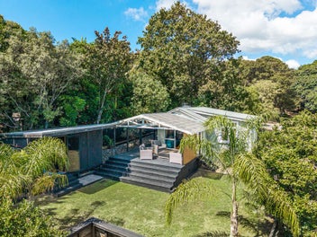 40 Whakarite Road, Ostend, Waiheke Island