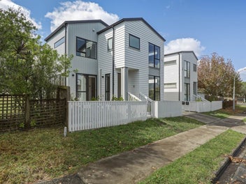 7D Buisson Glade, West Harbour, Auckland