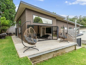 6A Dakota Avenue, Beach Haven, Auckland
