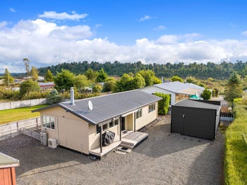 11A Mackenzie Street, Waimarino, National Park