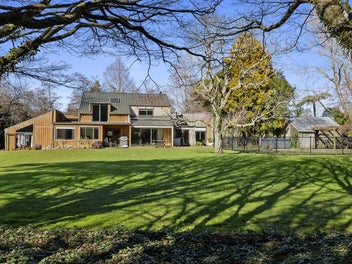 1059 Mountain Road, Waiongana, Inglewood