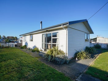 44 Wicklow Street, Clifton, Invercargill