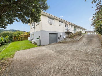 2/13 Roband Crescent, Brown Owl, Upper Hutt