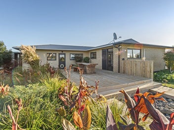 37 Upper Pitone Road, Pitone, New Plymouth