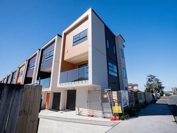 1/3153 Great North Road, New Lynn, Auckland