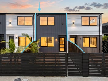 2/75 Te Taruna Drive, Wainui, Wainui
