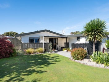 8/10 Clifton Road, Haumoana, Haumoana