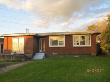 11 Emerson Road, Clover Park, Auckland