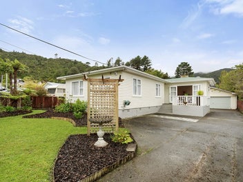14 Lowry Crescent, Stokes Valley, Lower Hutt