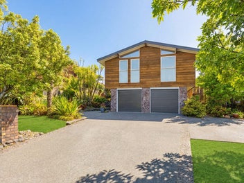 21 Jade Avenue, Pakuranga Heights, Auckland