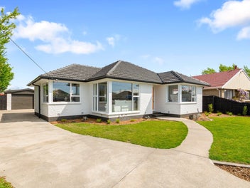 17 Roberts Road, Hei Hei, Christchurch