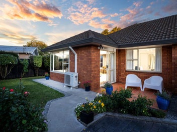 2/3 Cottesmore Close, Burnside, Christchurch