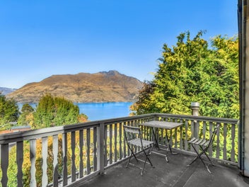 6B Williams Street, Sunshine Bay, Queenstown
