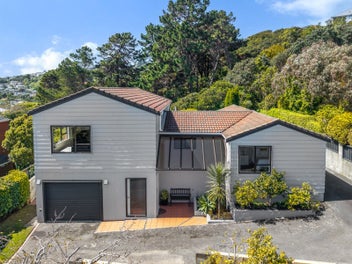 9 Kinnel Grove, Papakowhai, Porirua