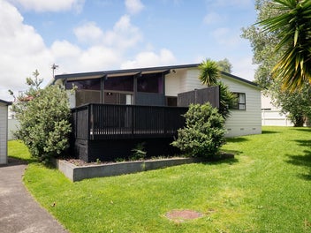 38 Dissmeyer Drive, Clover Park, Auckland