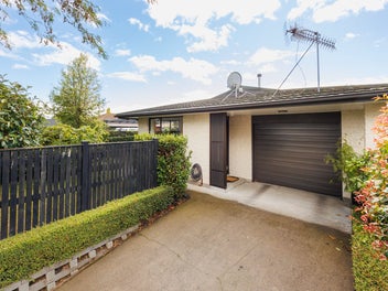 8 Earl Place, Hokowhitu, Palmerston North