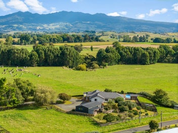 4 Old School Road, Ngahinapouri, Hamilton