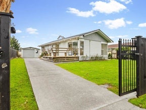 7 Sandrine Avenue, Clover Park, Auckland