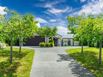 29 Pukenamu Road, Rainbow Point, Taupo