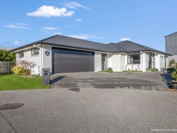 12 Rehua Place, Waiwhakaiho, New Plymouth