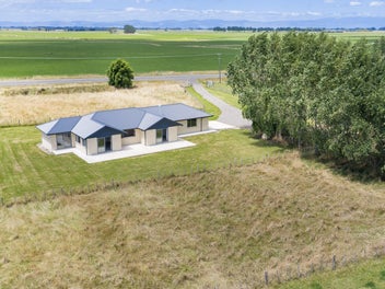 2465 State Highway 1, Rongotea