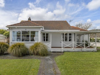 89 Waddington Drive, Naenae, Lower Hutt
