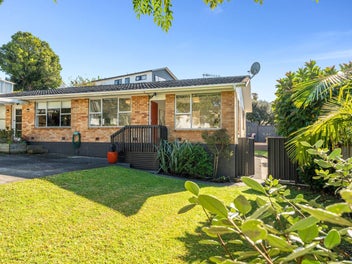 2/28 Lush Avenue, St Johns, Auckland