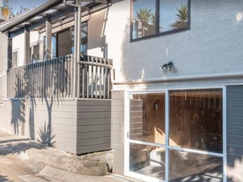 1/127 Moore Street, Howick, Auckland